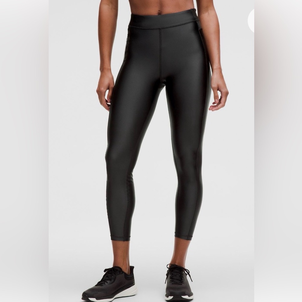 Lululemon black Satin Shine High-Rise Tight 25”

Size 10